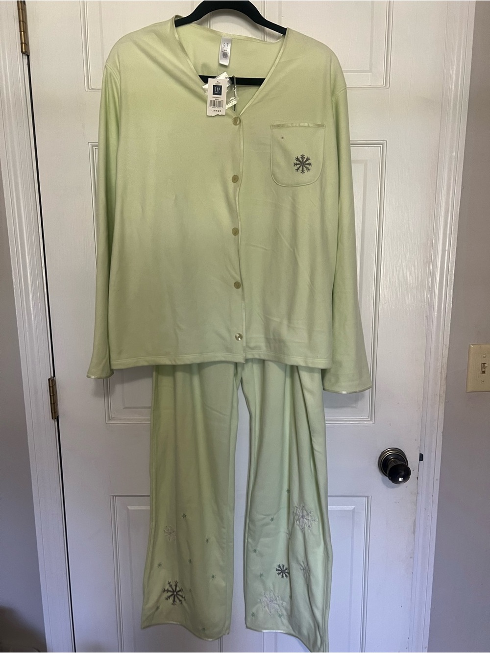 GAP Pale Green Snowflake Pajama Set